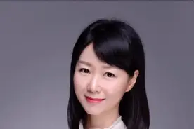 为啥这位74岁农民代表发言，竟被掌声打断三次？#薇观察 #2025全国两会  #2025两会观察#媒体人两会观察 #李连成