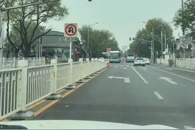 即使有禁止左转标志，只要有辅助标志指示可以左转，左转也不违章 #左转弯#辅助标志 #交规视频封面