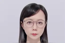 #起底DeepSeek 算法巧赢算力，开源胜过闭源…#薇观察 #DeepSeek美区下载榜超ChatGPT视频封面