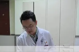 划重点：25-羟基维生素D对短趾症手术的影响 划重点：25-羟基维生素D对短趾症手术的影响 #短趾症 #短趾 #第四跖骨短小症 #第四脚趾短小症 #脚趾短一截视频封面