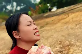 蒜香排骨 明明是新鲜排骨，你却说是臭的，那我就不客气了#农村美食 #大山里的味道 #人间烟火 #我的乡村生活 #新农人计划2025视频封面