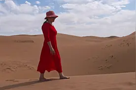 从银川驱车200多公里，来到内蒙的阿拉善腾格里视频封面