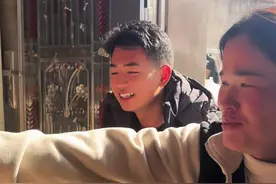 大行今天要上他小姨家小姨家都去的无数次，今天不知道咋回事，不记得录了，他急的都冒汗😇😇视频封面