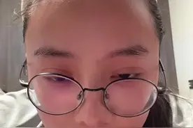 对不起各位，刚才是我口不择言说了一些素质低下的话，我不应该说男人外貌，但我的意思其实不是美女不能谈形象不好的，俺也常说 男人的形象不是最重要的，但既然现在谈恋爱的大环境就是aa，那为啥不谈长相尚可的呢。