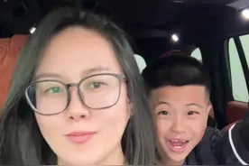 背着爸爸用压岁钱把他喜欢了很久的车拿下 给他开心坏了 ！爸爸握着儿子沉甸甸的爱，这大概就是言传身教最好的答卷#大玩具 #惊喜爆款文案#520礼物 #制造惊喜的人和收到惊喜的人一样快乐 #理想l9