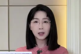 球场上不分高下，球场下不相伯仲！南京0:0苏州的势均力敌背后是“双子星”城市的生动写照！苏超未罢浙BA将登场，借常州笔画的衢州都紧急撤回一条消息……#苏超南京VS苏州 #苏超 #我打我的浙BA #袜纺德比大战开赛 #广电V光