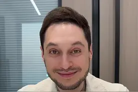 外国人第一次看中国古装剧… #给老外一点国色芳华震撼  #国色芳华  #电视剧国色芳华 #中外文化差异  #外国人在中国视频封面