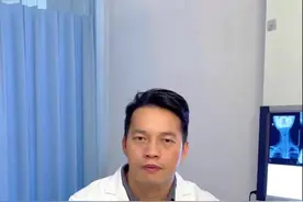 三招搞定落枕困扰 假如哪天睡醒脖子疼痛，动不了，那可能是落枕了，用上这三种，轻松搞定。#抖出健康知识宝藏 #落枕视频封面