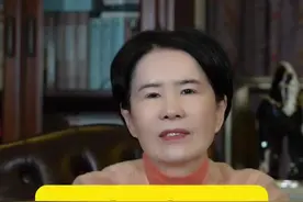 四五十岁女性这些症状必须重视，牢记这个实用建议！#抖出健康知识宝藏 #更年期 #潮热盗汗 #关爱女性健康