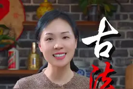古法蜡烛的做法 蜡烛是我们小时候常用的一种照明用具，古时候达官贵人才用得起，现在逐步淡出了日常生活，但是很多人不知道蜡烛是怎么做出来的，今天分享古法蜡烛的做法#蜡烛的做法#古法蜡烛#手工传承视频封面