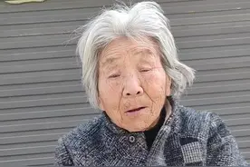 下乡给独居老年人修脚 传递温暖#关爱老人传递正能量视频封面