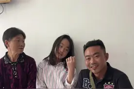 父亲不在了，弟弟也走了，哥哥常年在外打工，妈妈一个人带着弟弟丢下的孩子，还种了一万多斤玉米，喂了六头猪#新农人 #美食 #给陌生人做饭@抖音短视频