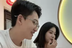 我们结婚啦！ #求婚 #领证 #夫妻日常 #婚后生活 #双子摩羯视频封面