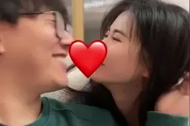 手把手教你如何快速哄女朋友 #搞笑 #看一遍笑一遍 #情侣日常