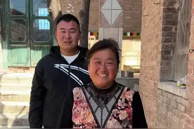 今天给大家分享一个我们家乡的特色美食小吃——棒棒鸡，朋友们你们家乡的特色有什么？#乡村味道 #农村生活视频封面