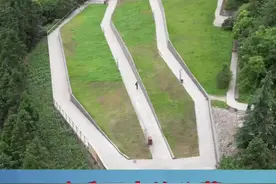 四川汶川特大地震遗址，映秀震中万人坑公墓，缅怀遇难同胞  #四川汶川特大地震 #512大地震映秀万人坑公墓 #缅怀 #地震视频封面