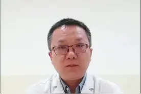 左下肋骨下面隐隐作痛，可能的原因有哪些？ 左下肋骨下面隐隐作痛，可能的原因有哪些？#硬核健康科普行动 #年度健康知识干货大赏 #肋骨下方疼痛是什么原因 #胸痛 #医学科普