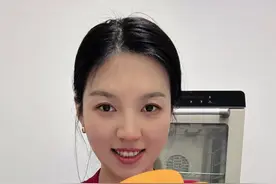 不用烤箱，平底锅就能做出皮薄馅料多多的水果班戟，特别适合新手做的一款甜品#我的厨房日记 #班戟做法