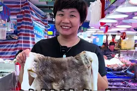 凉拌鲨鱼皮#凉拌 #抖音美食推荐官 #凉拌鱼皮有多脆爽 #大海的馈赠