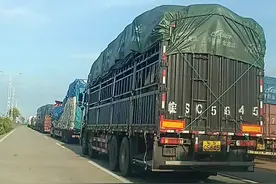 9月27日早上8点徐闻港现场情况分享#徐闻港#徐闻港到海口 #徐闻港停车场 #徐闻港堵车 #琼州海峡停航 #琼州海峡轮渡