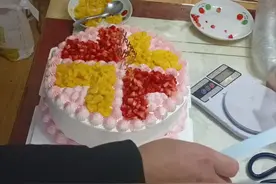 自从学会自己做蛋糕了，一年要省好几千，更关键能抓住老公胃，让他爱你如痴又如醉！#抖音美食推荐官 #生日蛋糕#生日蛋糕做法#自己在家做生日蛋糕