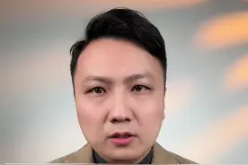 看了心疼！医院回应了。如果多一份体谅，就能让少一点压力 #护士因拔针出血跪求患者原谅 #抖音热评视频封面