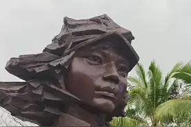 这是一段悲壮的故事，是一段难忘的历史，是中国女性最勇敢的呐喊，是巾帼英雄不让须眉的传奇，是令人难忘的感动，是火种不灭的永恒。视频封面