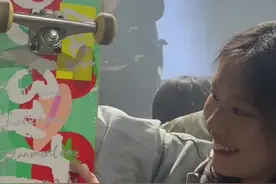 《我的滑板鞋》庞麦郎长沙开唱，粉丝带着滑板从湘潭赶来捧场 小时候听他的歌爱上了滑板 #长沙 #我的滑板鞋 #庞麦郎 @抖音短视频视频封面