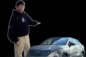 6万块钱你觉得能买一台什么样的车？ 这台瑞虎5x高能版你觉得怎么样？#奇瑞汽车 #瑞虎5x高能版 #新潮国货全球热爱