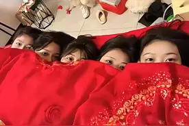 走开 不要打扰我们姊妹聊天#新年拍出超好运 #伴娘 #新婚现场 #姊妹花 #记录这一刻视频封面