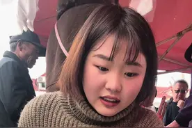 晚上好呀！今天去赶了曲阜城西的时庄集，太大了！买了哪吒糖画(到现在还没舍得吃)，又吃了煎包，小酌一杯！是开心的一天呀！#哪吒  #记录远嫁日常生活 #山东大集 #酒蒙子的日常#喝酒的女人视频封面