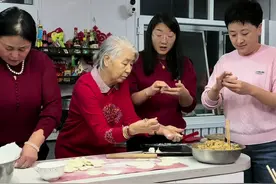 吃饺子，放烟花……这就是我们这边的传统习俗，今年我家放了5个硬币，你们那有这样的习俗么，都谁吃到了 #记录生活 #除夕 #饺子视频封面