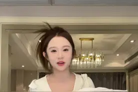 夏天都要到了，还不赶紧动起来！ 虽然每次健身都会鼓励自己，但是每当周末吃个两顿就回来的时候，我是很崩溃的。#出门吸氧的春日穿搭 #元气少女出游搭配指南 #五一出游穿搭 #抖音风格实验室 #出游吸睛look