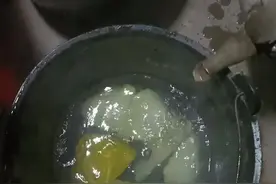 柚子皮煮水泡脚成为了一种简单而有效的保健方法。视频封面