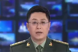 新年新气象 实战砺精兵。武警“猎鹰突击队”实战实训锻造反恐尖兵。#实战演练 #全军 #新年开训视频封面