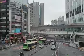 东京涩谷人如潮涌，人多到让你怀疑人生