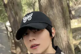 韩国男友第一次爬泰山哈哈哈哈哈 听说泰山专治嘴硬 #chinatravel #外国人在中国 #抖音精选#中韩情侣