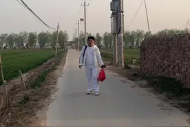 纵使相聚是短暂的，分离也是为了更好的相聚，但是相聚时的心情是美好而又激动的#我的生活日记 #夫妻日常 #离家的行囊满是爱和牵挂 #新农人计划#离别是为了更好的相遇视频封面