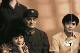 在上世纪80年代的人眼中，韩月乔那可是个家喻户晓的人物。她的前夫就是张震中将的儿子张宁阳。#老照片#历史人物 #历史故事