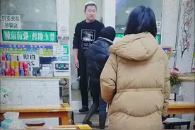 只因老板放了辣椒女子大闹回民面馆视频封面