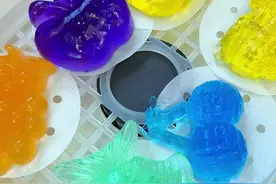 挑战用烘干机烘水晶宝宝😄 好奇烘干后的水宝宝还能二次利用吗！#水精灵水宝宝 #水晶宝宝 #烘干机 #手工diy #解压视频封面