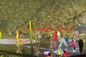 四巡要开始了，体育馆1377价位后排可以参考一下👀#鹿晗演唱会