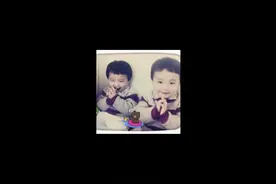 #双胞胎 #小时候vs现在#一起长大   #双胞胎兄弟  #合照