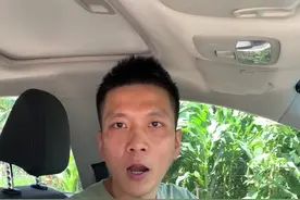 开车不小心掉进水里，如何紧急逃生？#带你懂车 #落水自救 #汽车知识 #汽车人共创计划 #每天一个用车知识 @抖音汽车