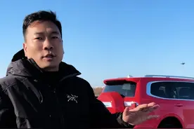 一直想体验在高环跑道上飙车的感觉，今儿实现了。 也感受到了#坦克500hi4z 的强大性能。#坦克500hi4z工厂探秘之旅视频封面
