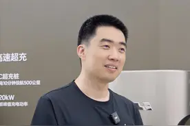 我们在#理想i6 上采用了5C磷酸铁锂电池，也是首次推出两驱版本车型，这期视频就和大家聊一聊我们是怎么考虑的。另外，如果大家对理想汽车的三电技术感兴趣，也欢迎大家关注@唐伯伯--唐华寅 的账号，他的内容专业又有趣！