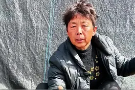 韭菜根怎样移栽才能长得好呢？您的栽对了吗？#三农 #种植小技巧 #韭菜 #韭菜种植 #蔬菜杨大姐 @DOU+小助手 @DOU+上热门 @抖音创作小助手视频封面