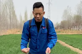 逆风不打药，打药戴口罩，安全更可靠。#搞笑视频#喷药搞笑剧情视频#原版打农药晕倒搞笑视频#笑到肚子疼#看一遍笑一遍视频封面