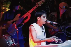 因为我给不起最简单的承诺#周杰伦 #大理 #乐队现场 #暗号 #弹唱视频封面