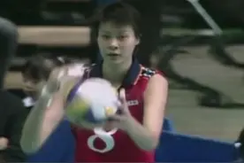 2003年的赵蕊蕊真的是厉害啊!在前排时无论是拦网还是进攻视频封面